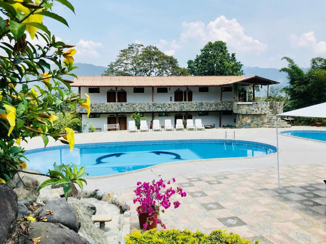 Hosteria Tierra Dorada Yantzaza Kültér fotó